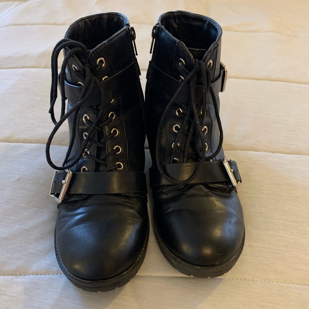 Hot Topic Mad House Buckle Boots size 8 - Picture 4 of 11
